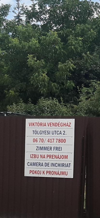 Апартаменты Viktoria Vendeghaz Мишкольц Экстерьер фото